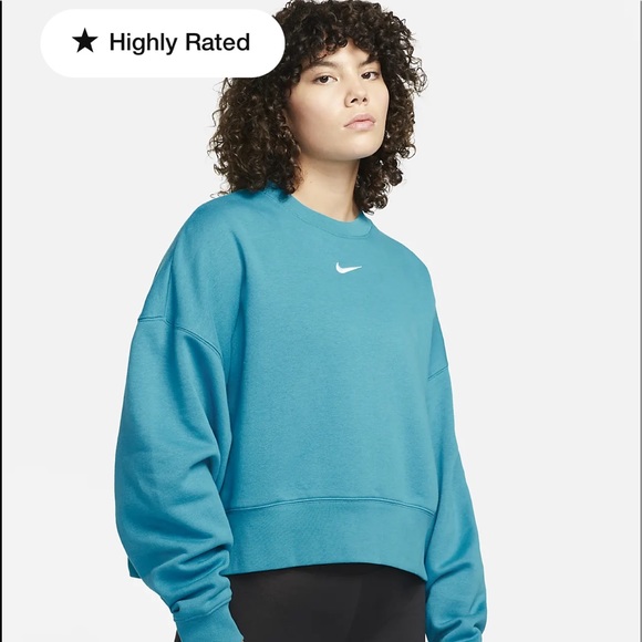 Nike | Tops | Nike Sportswear Collection Essentialswomens Oversized Fleece  Crew Sweatshirt | Poshmark